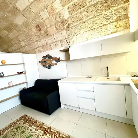 Amare Polignano * بولينيانو آ ماري